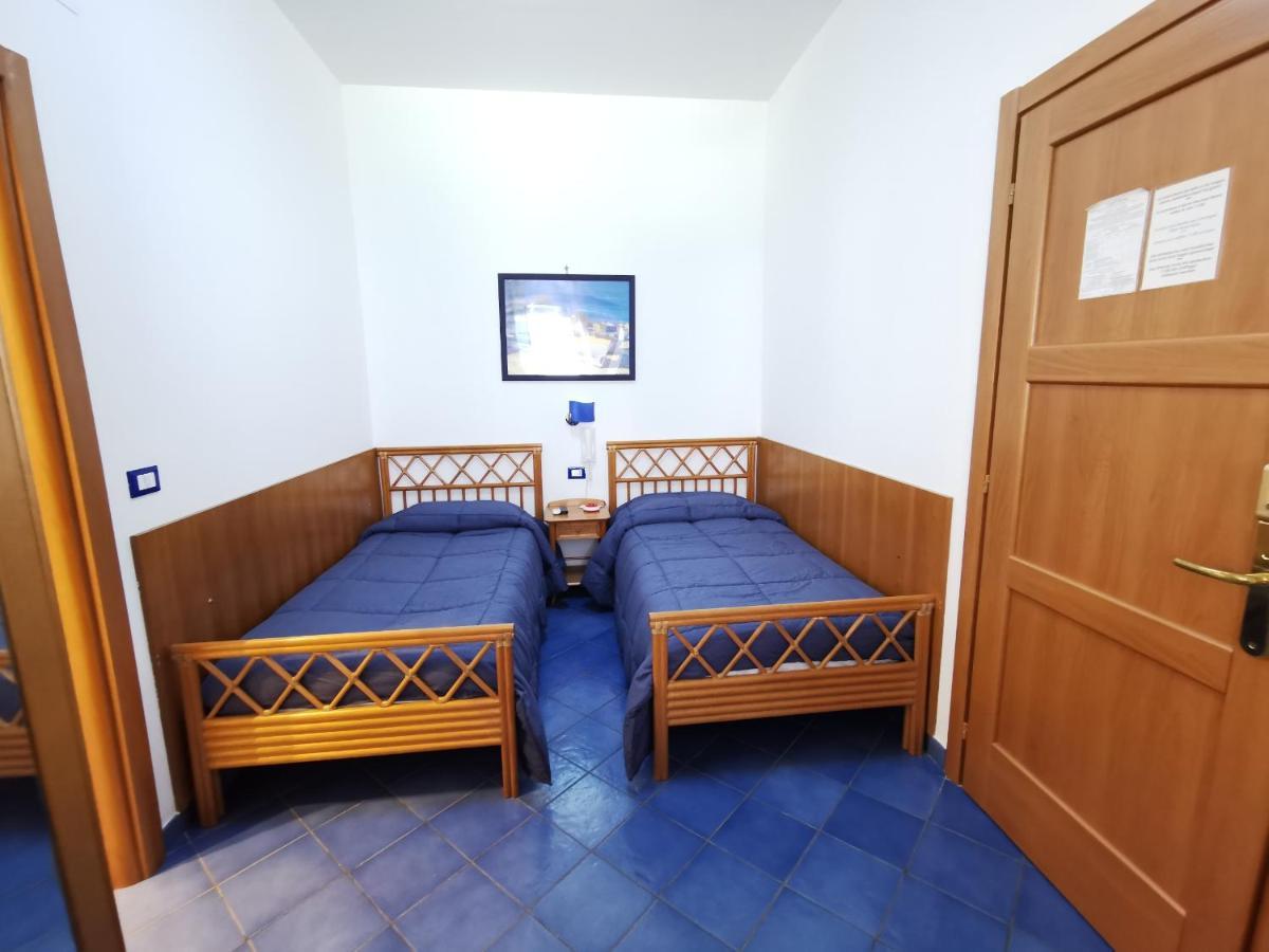 Al Baglio Hotel Мондело Екстериор снимка