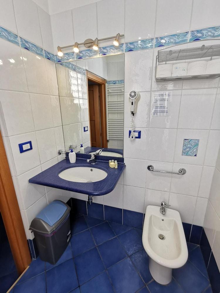 Al Baglio Hotel Мондело Екстериор снимка