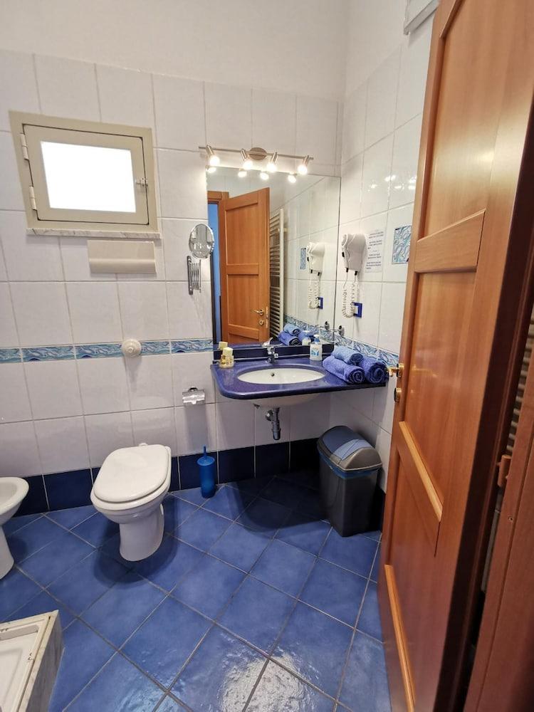 Al Baglio Hotel Мондело Екстериор снимка