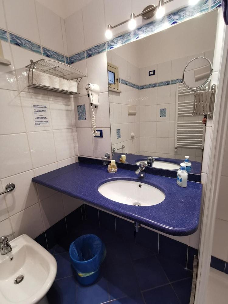 Al Baglio Hotel Мондело Екстериор снимка